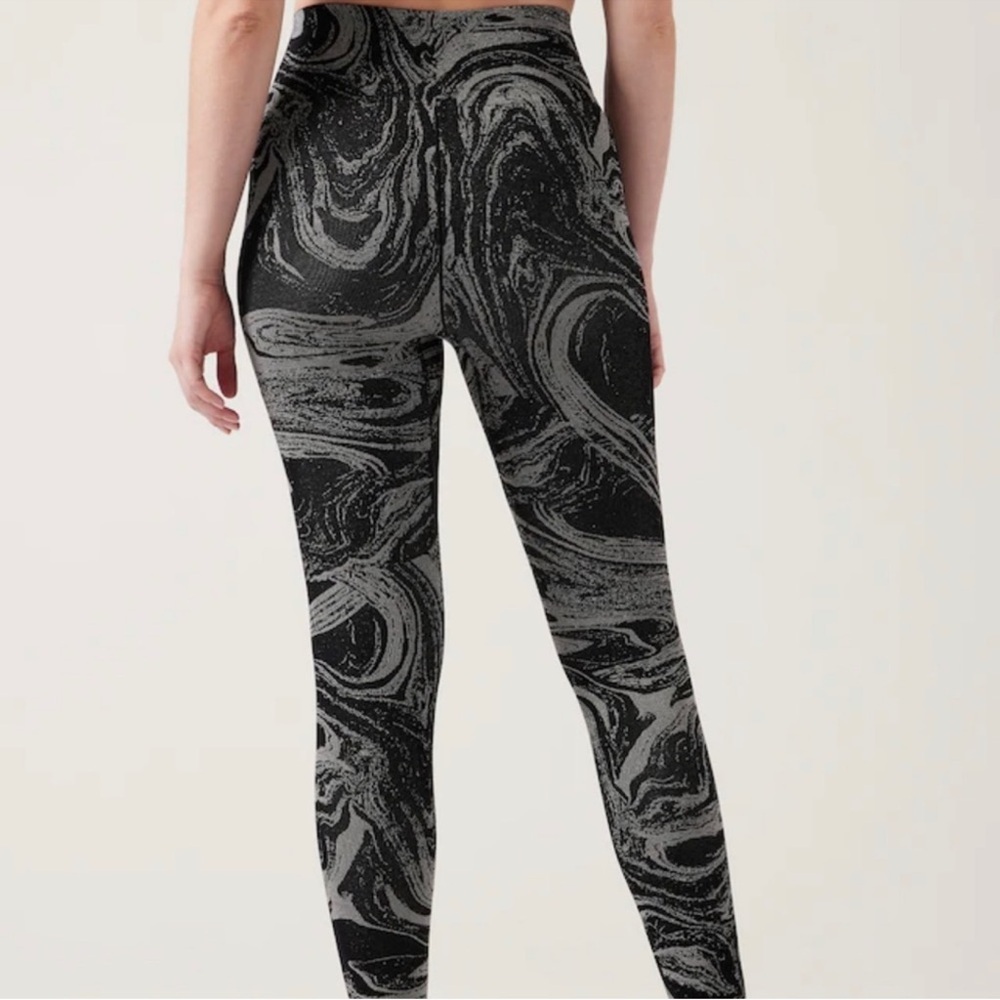 Athleta Seamless Aurora Shine Leggings - Size M